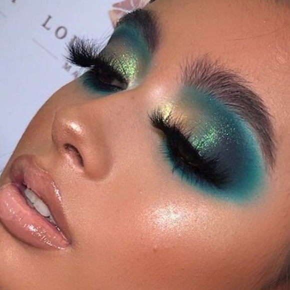 Lashes💕 - Picture 8 of 10